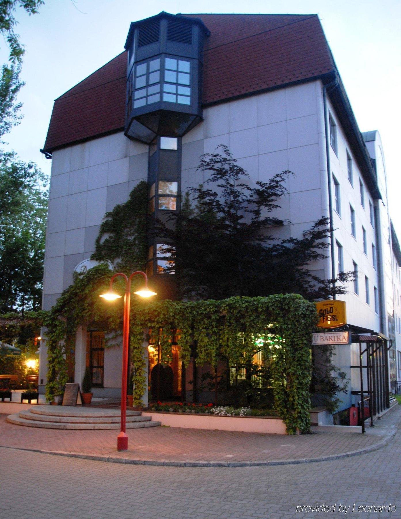 Go Cracow Resort Cracovia Esterno foto